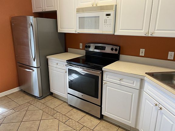 5th image of 141 Reserve Cir