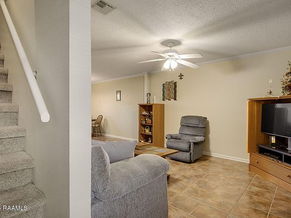4th image of 106 S Parkwood Dr #4