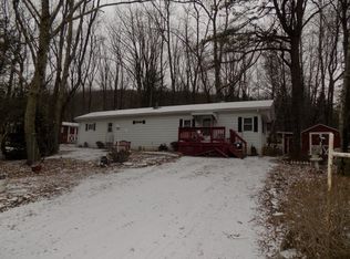 5 Appletree Ln, Effort, PA 18330