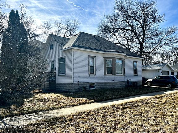 2nd image of 601 S Maple