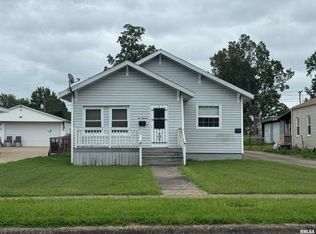 214 S Main St, Zeigler, IL 62999