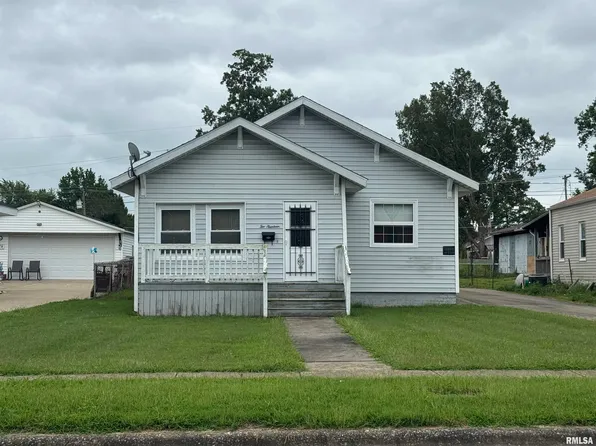 214 S Main St, Zeigler, IL 62999