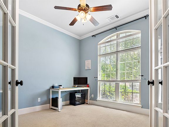 5th image of 419 Paluxy Dr