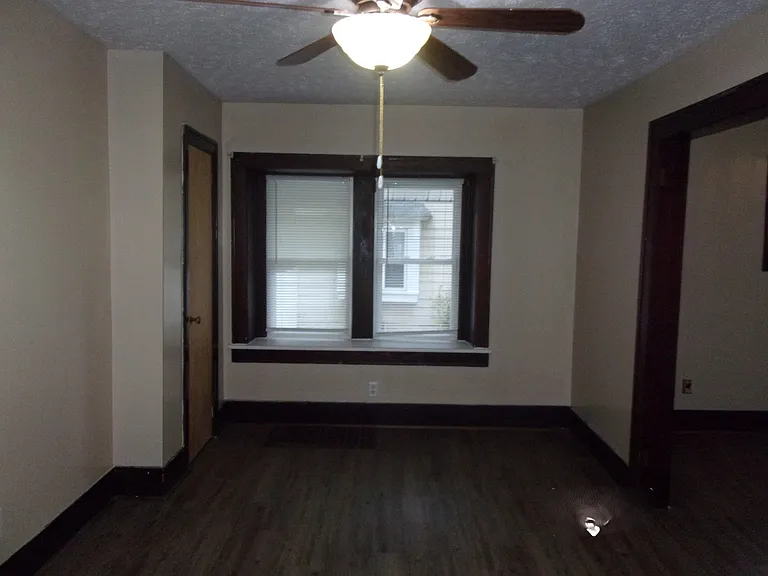 430 Keenan Ave — Photo 9