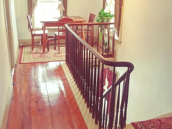 Hall and Breakfast Nook