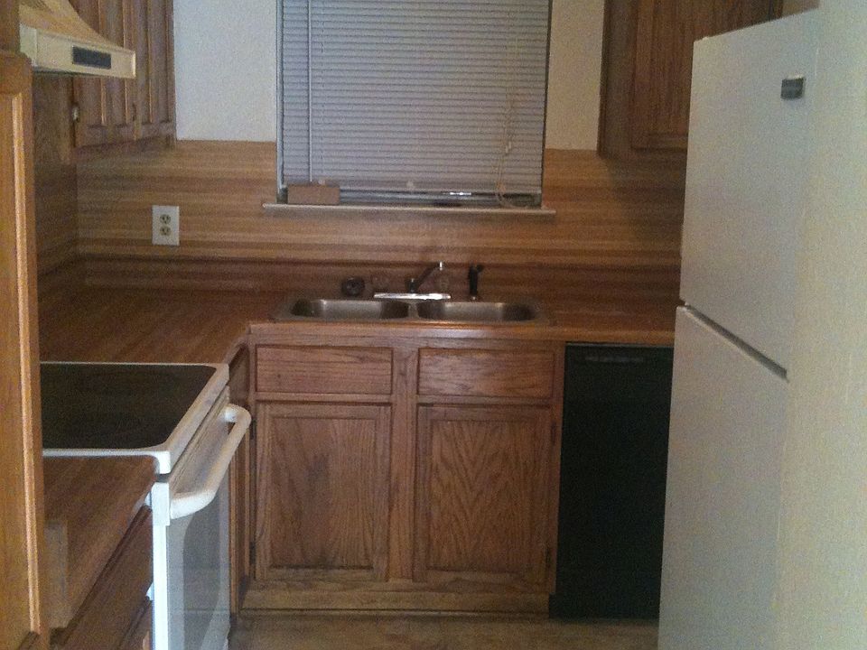 1st image of 900 Ticonderoga Dr APT C