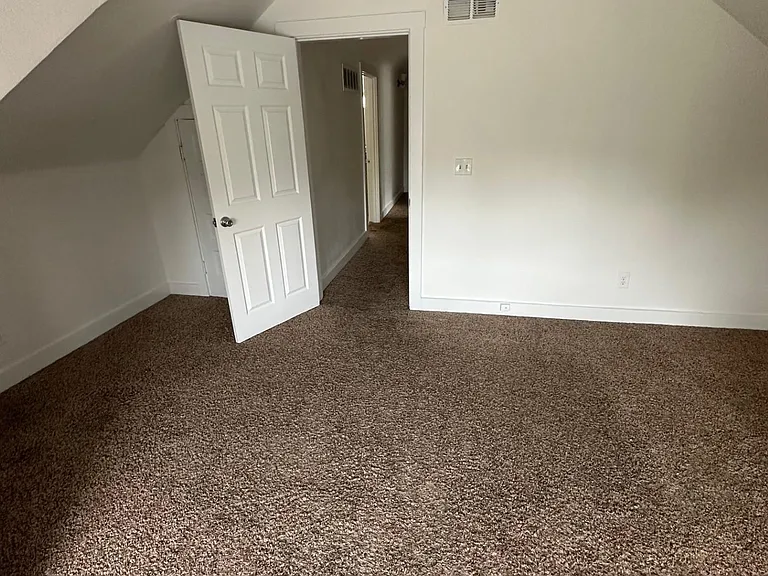 2606 Madison Rd #2 — Photo 16