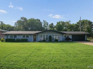 12208 Courtwick Dr, Saint Louis, MO 63128
