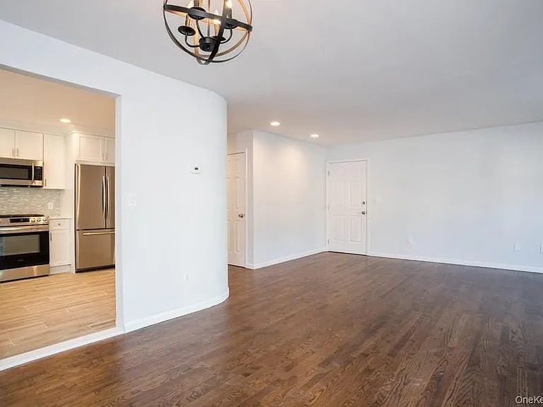 52 Washington St #1 — Photo 3