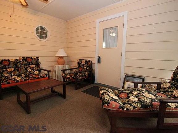 5th image of 947 Woodland Dr