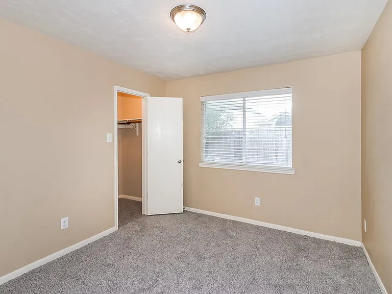 6807 Arrowchase Ct — Photo 12