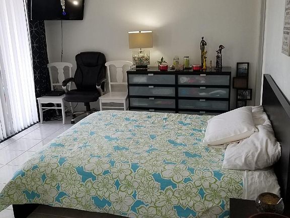 4th image of 3930 S Roosevelt Blvd APT 303E