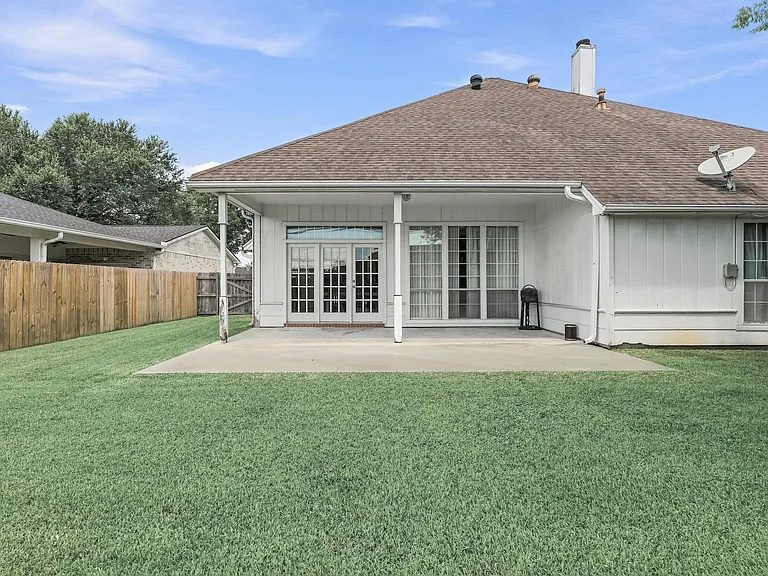2107 Avenue K — Photo 33