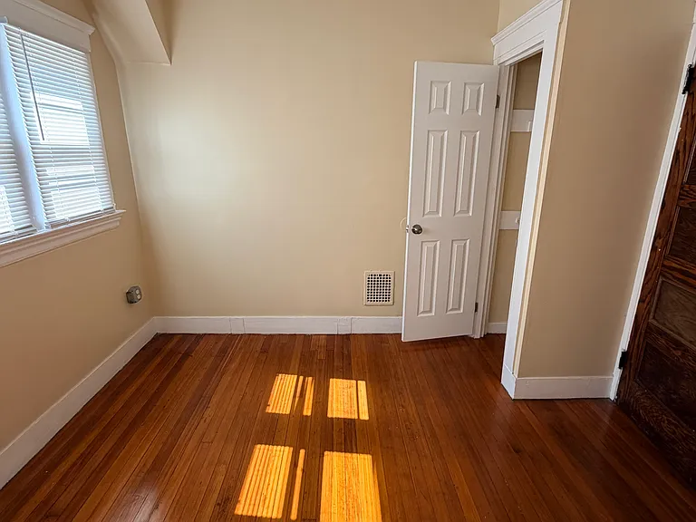 703 George St — Photo 12