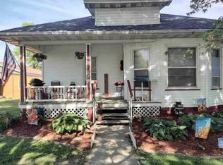 626 N Prairie St, Wapello, IA 52653