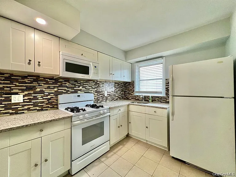 51 Baisley Ave #2 — Photo 5