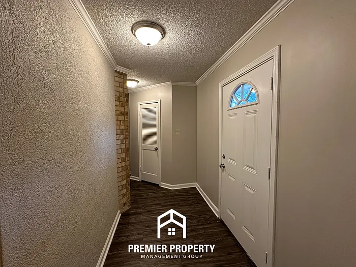 2295 Carrollwood Ln — Photo 2