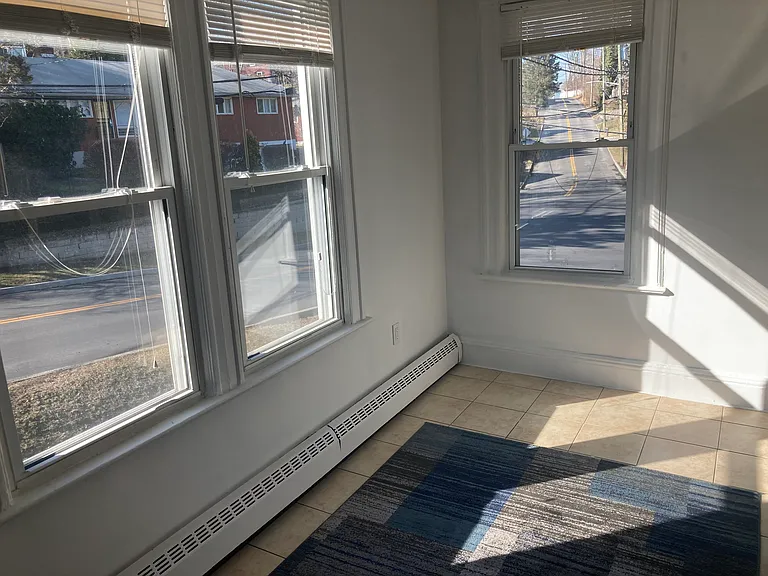 Old Knollwood Rd — Photo 12