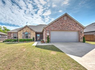 607 Chamberlain Rd, Prairie Grove, AR 72753