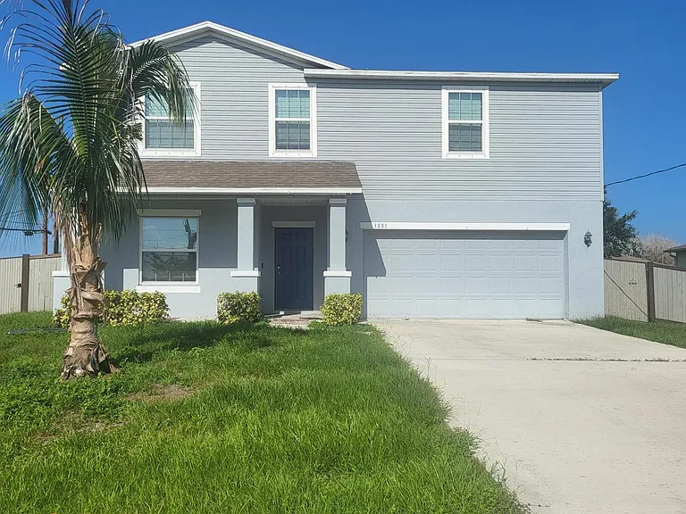 3801 SW Hablow St — Photo 1