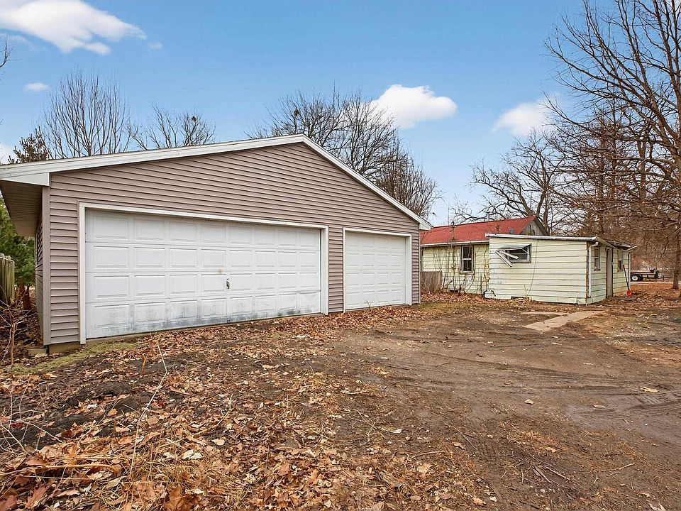 1st image of 143 Chicago St