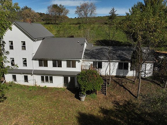 3rd image of 18298 Denman Ln