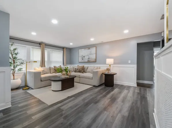 1426 Linden Rd, Homewood, IL 60430