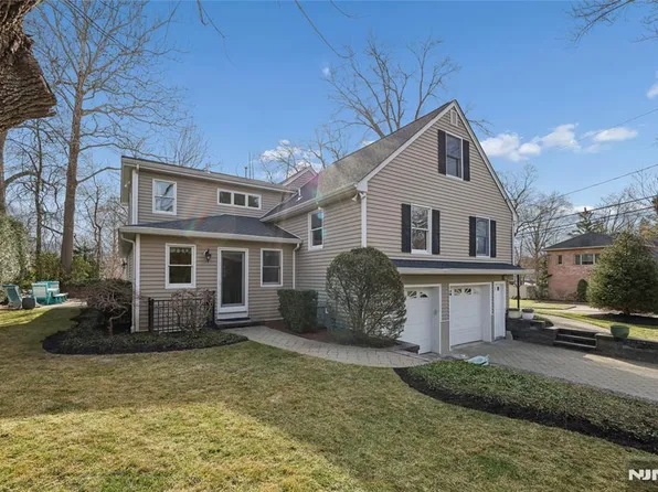 38 Madison Ave, Demarest, NJ 07627
