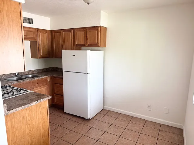 2 bed, 800 sqft, $1,195 — Photo 3