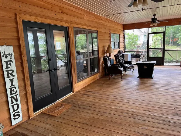 209 Sunset Point Rd, Fort Gaines, GA 39851