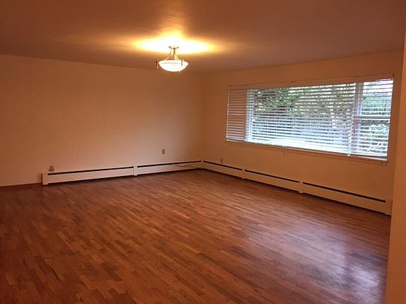 2nd image of 1004 N 5th St #B