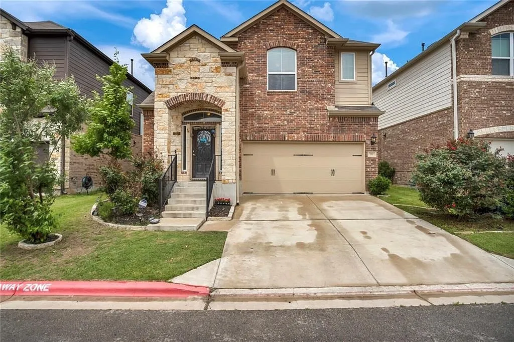 4 bed, 2474 sqft, $2,195 — Photo 1