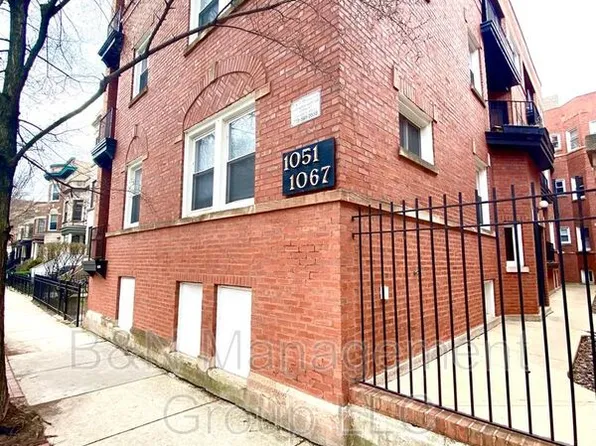 1063 W Dakin St #2, Chicago, IL 60613