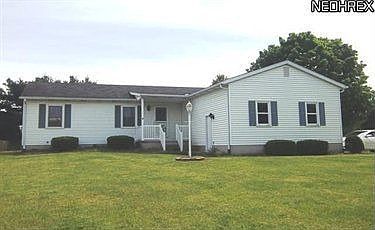 1st image of 687 Sweetwater Dr