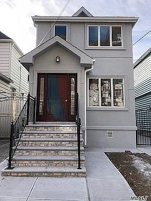 63-24 Saunders St #2B photo 1