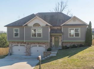 1062 Jonas Dr, Soddy Daisy, TN 37379