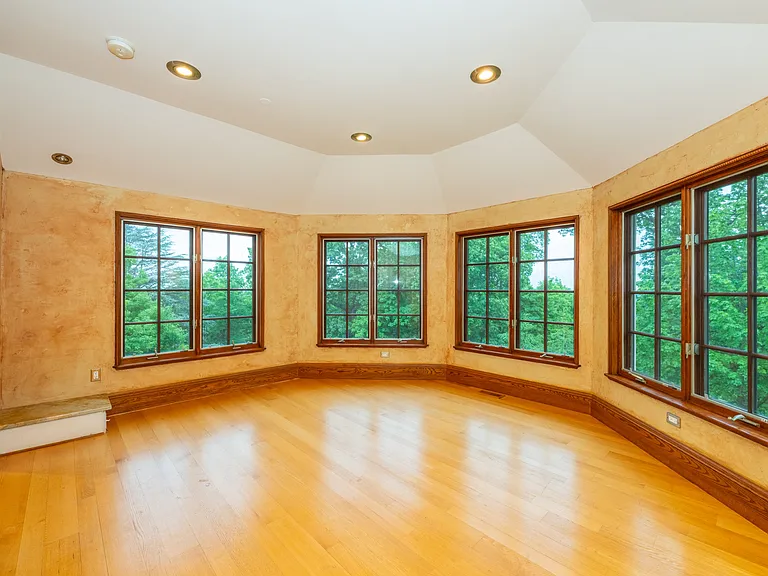 50 Rock Spring Rd — Photo 24