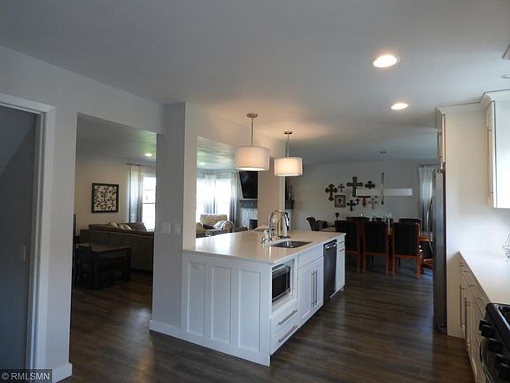 5th image of 704 Elm Ave E