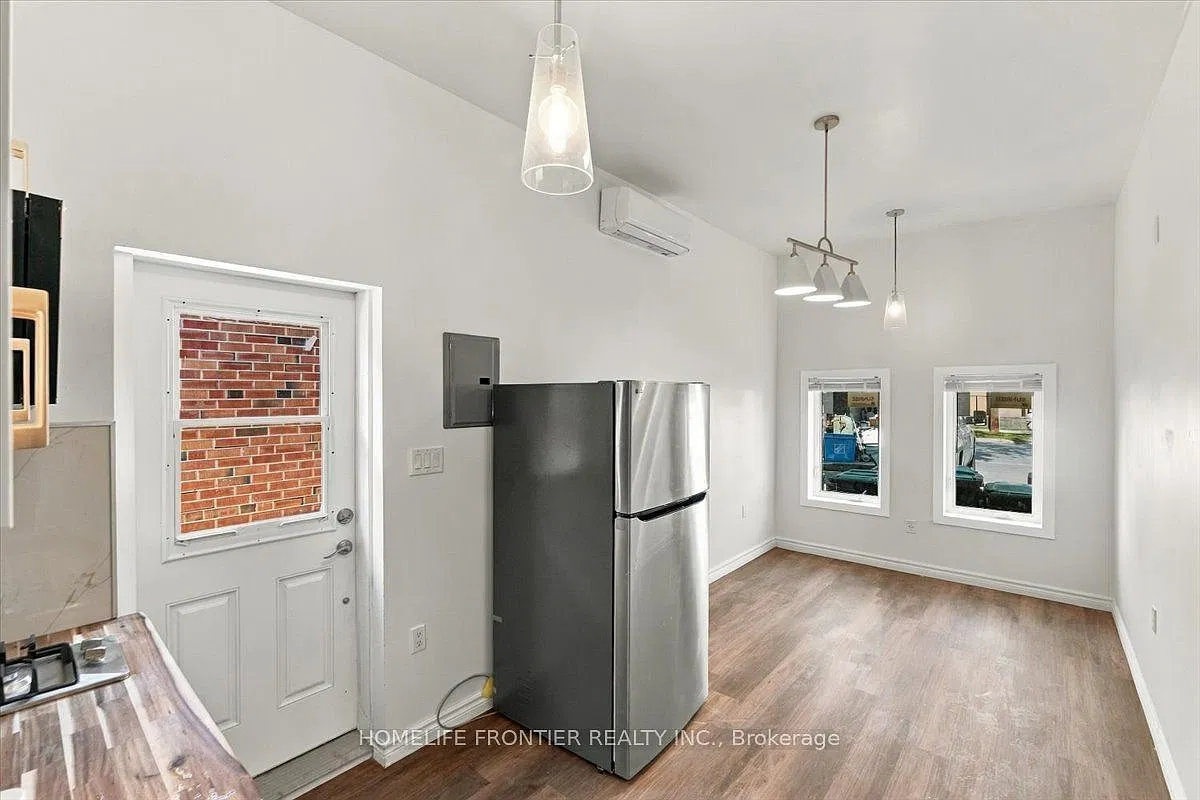 99 Regent Rd — Photo 1
