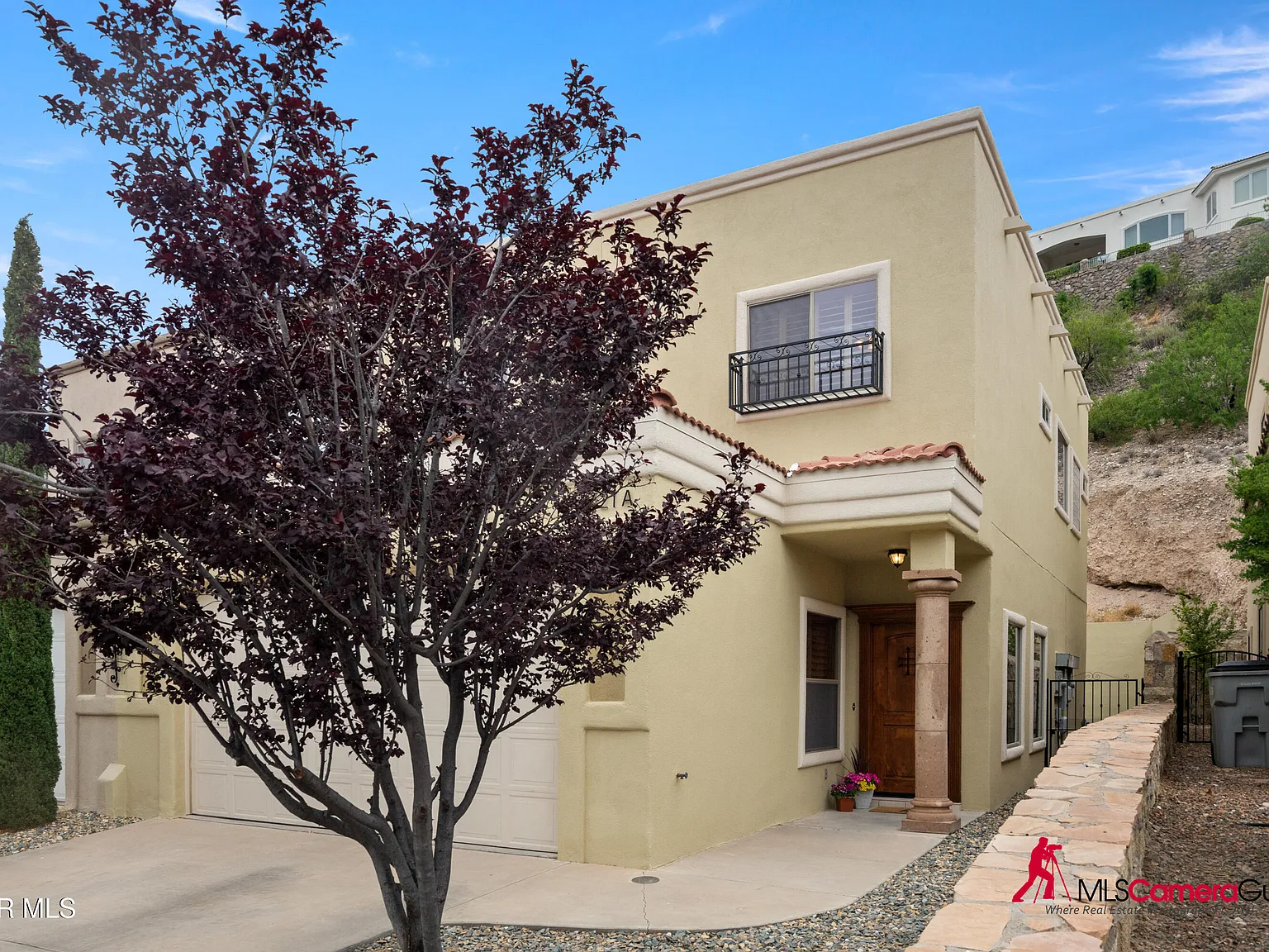3 bed, 3.5 bath, 2405 sqft, $2,695 — Photo 3