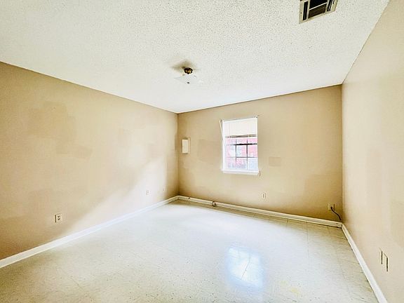 2nd image of 101 Fairfax St APT B