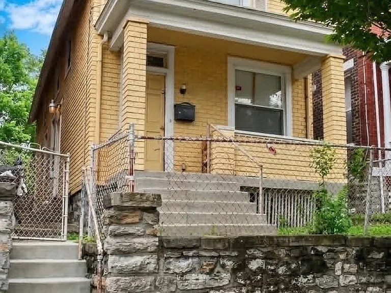 2335 Wheeler St — Photo 1