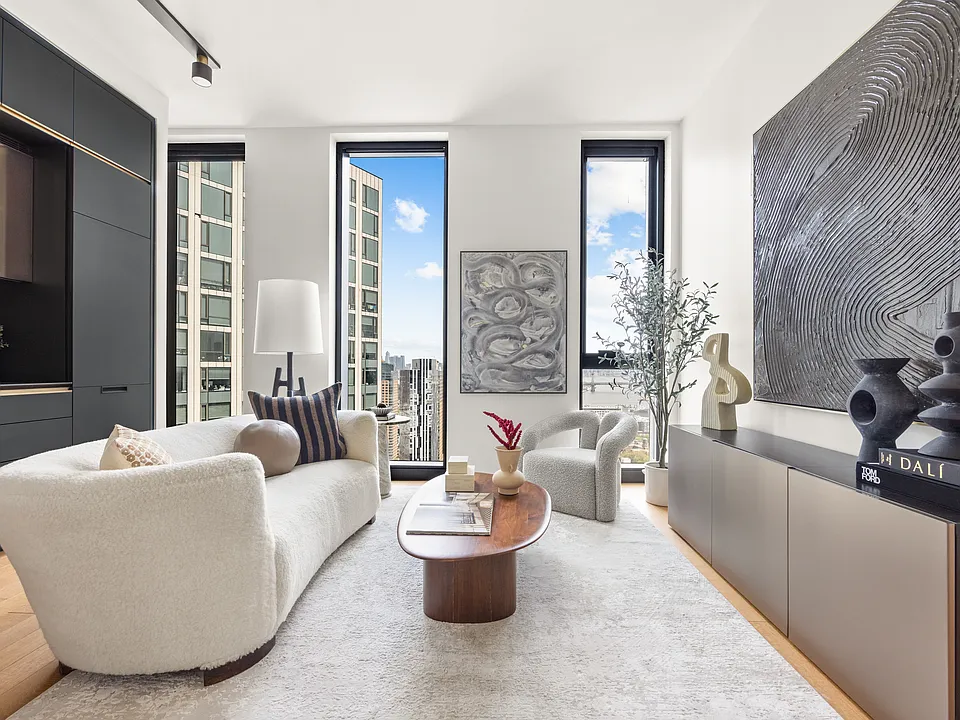 55 Fleet St #25L