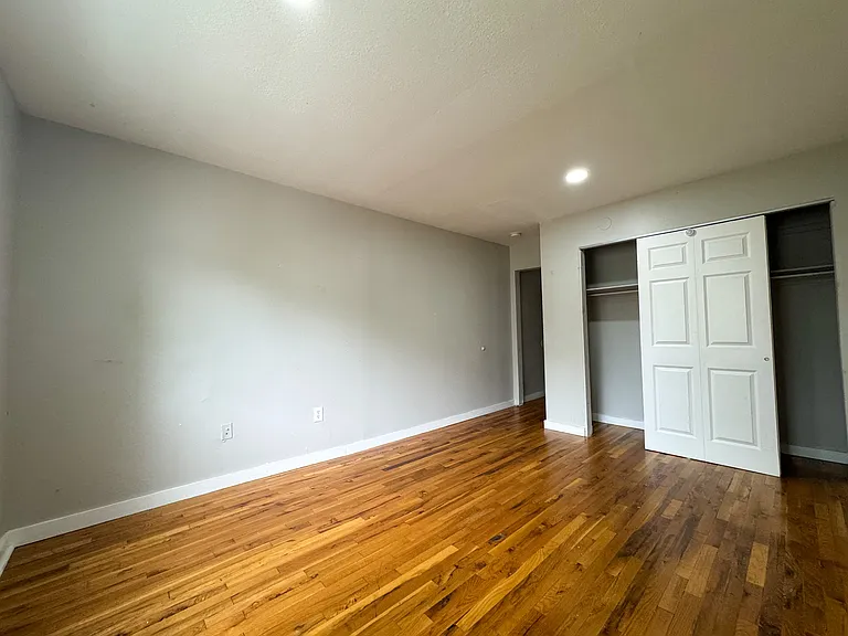76A11 Sherman Ave #11 — Photo 6