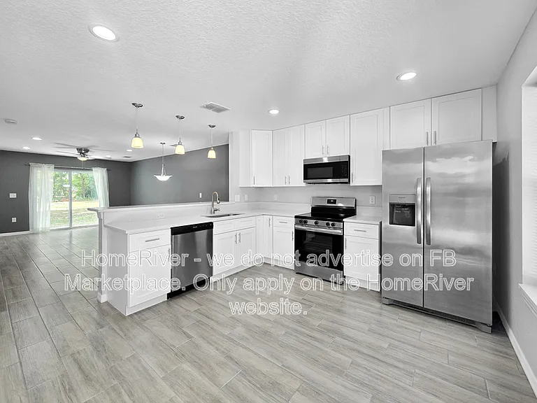 346 NW 24th Ave — Photo 2