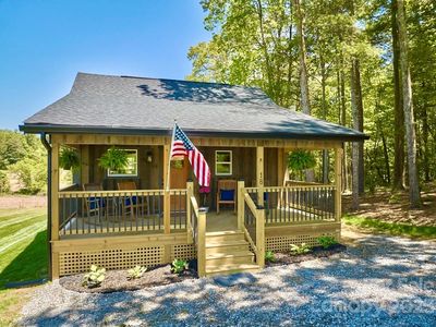 18 N Bear View Dr, Hendersonville, NC, 28792