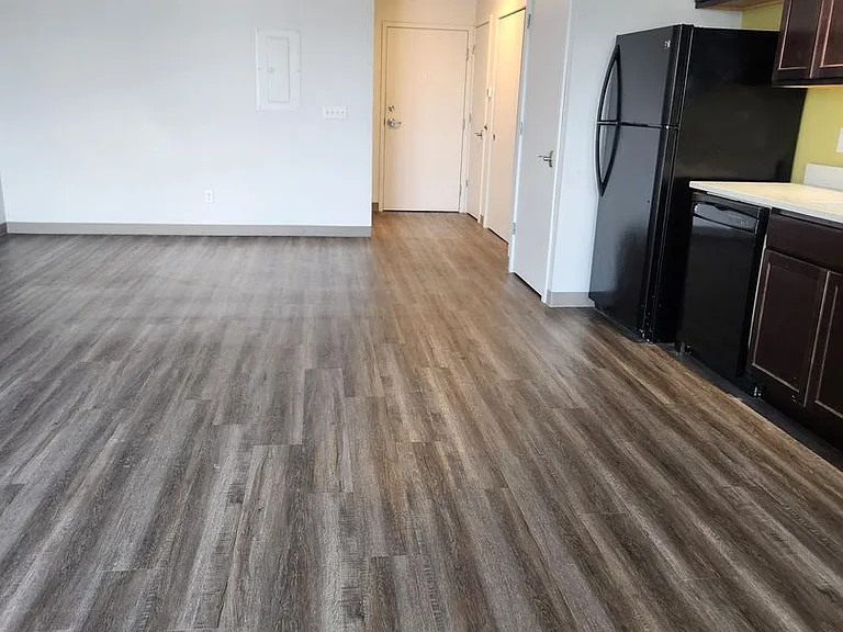 River Rock Apartments — Photo 25
