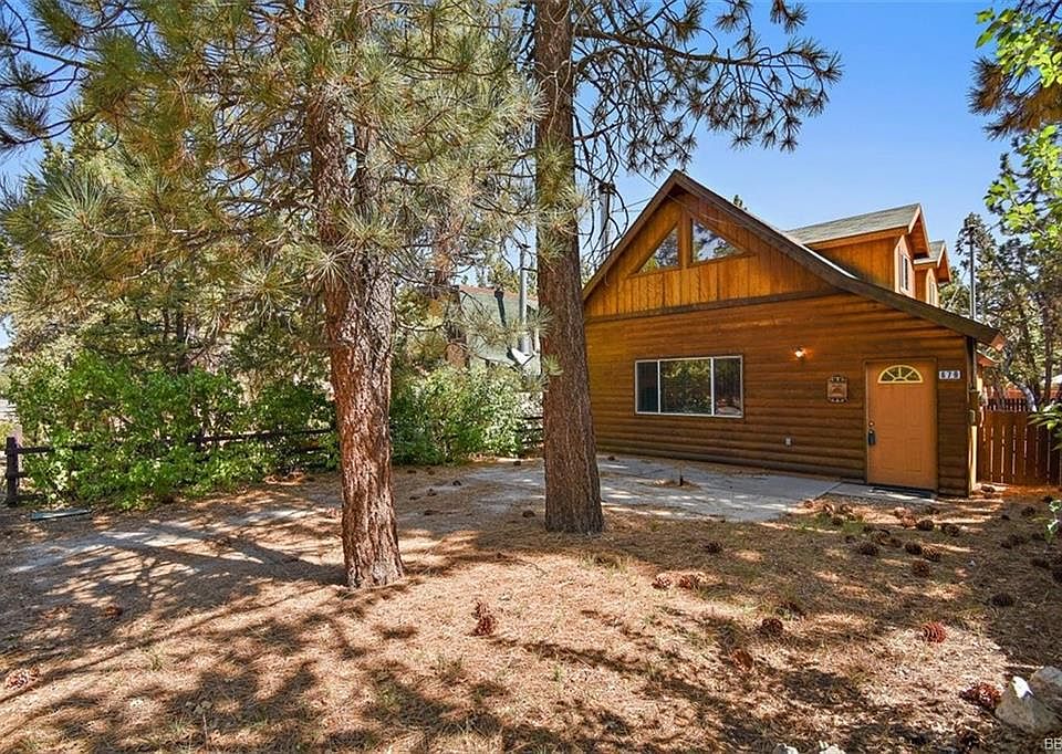 1st image of 679 Kern Ln