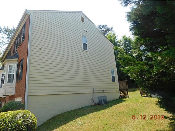 2nd image of 6493 Charter Way #03