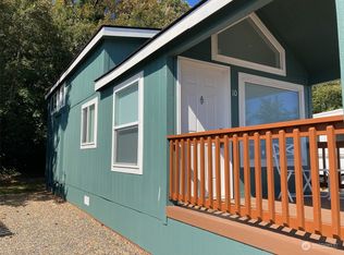 545 Hendricks St TRAILER 10, Pt Townsend, WA 98368